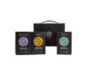 מארז שבתאי Ceremony Tea Gift Pack לפסח, קופסה שחורה יוקרתית עם חלון שקוף המציג תערובות תה, דבש, תמרים וקינמון – מארז שי ממותג B2B לחברות הייטק ותאגידים.